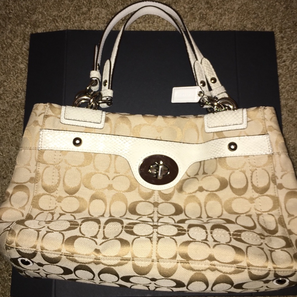 Like NEW Coach Purse